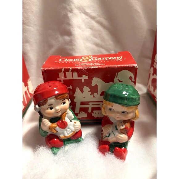 Avon Claus & Company SANTA Creamer MRS CLAUS Sugar Bowl ELVES Salt & Pepper Set - Picture 6 of 8